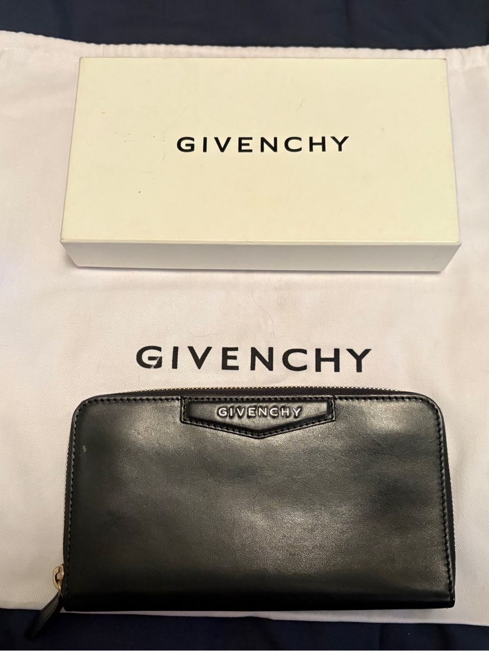 Givenchy Antigona Zip Around Continental Wallet Black Leather Complete Set